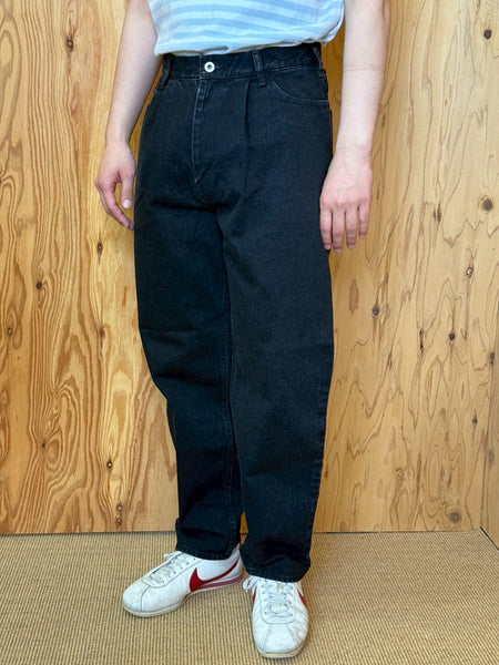 【EVCON】5POCKET TUCK WIDE DENIM PANTS | BLACK