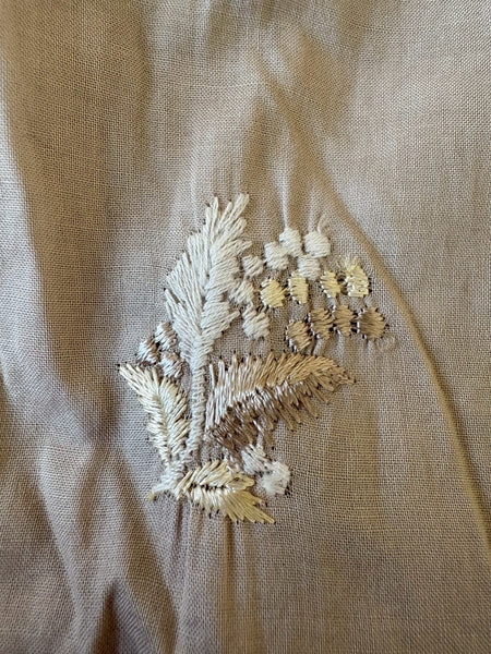 【AIE】Painter Shirt - Floral Emb.