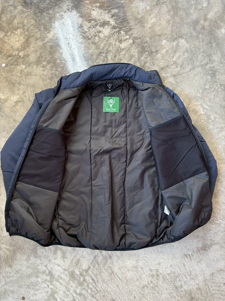 【South2 West8】Insulator Jacket - Poly Peach Skin | NAVY / BROWN