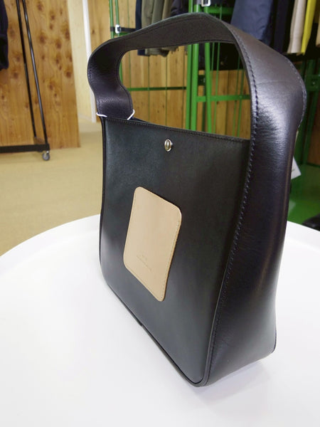 【Scye BASICS】SMOOTH LEATHER ONE SHOULDER BAG | BLACK