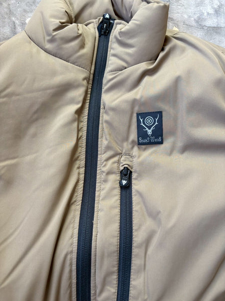 【South2 West8】Insulator Vest - Poly Peach Skin | BLACK / NAVY / BROWN