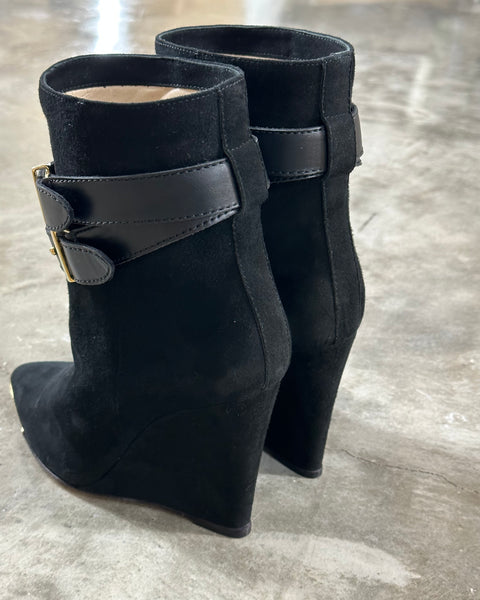 HOTEL PARTICULIER BELTED SHORT BOOTS