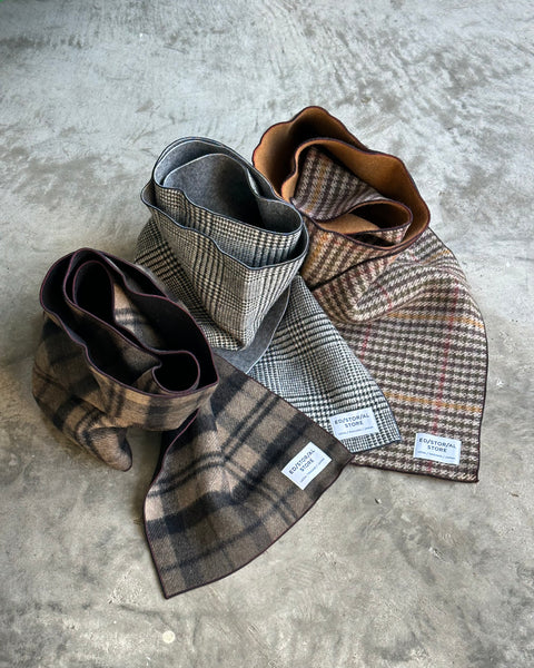 MASH UP DOUBLE FACE MUFFLER