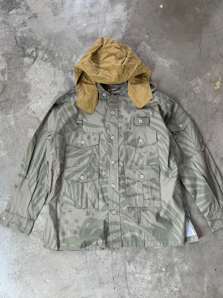 【ENGINEERED GARMENTS】SAFARI CAMO HOOD DETOUCHABLE SHIRT | KHAKI