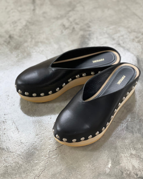 [PIPPICHIC] STUDS MULE SANDAL | BLACK