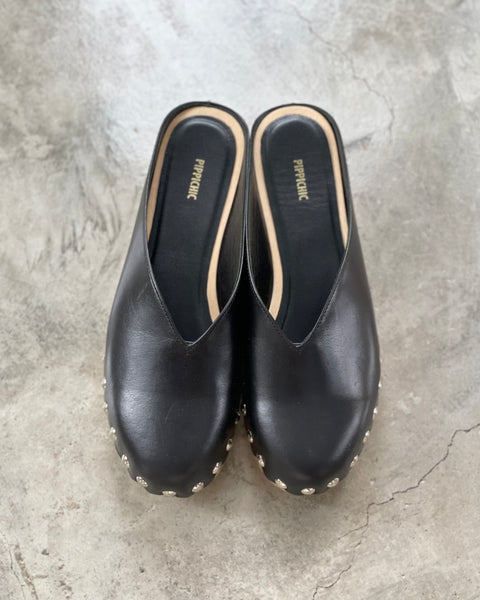 【PIPPICHIC】STUDS MULE SANDAL | BLACK